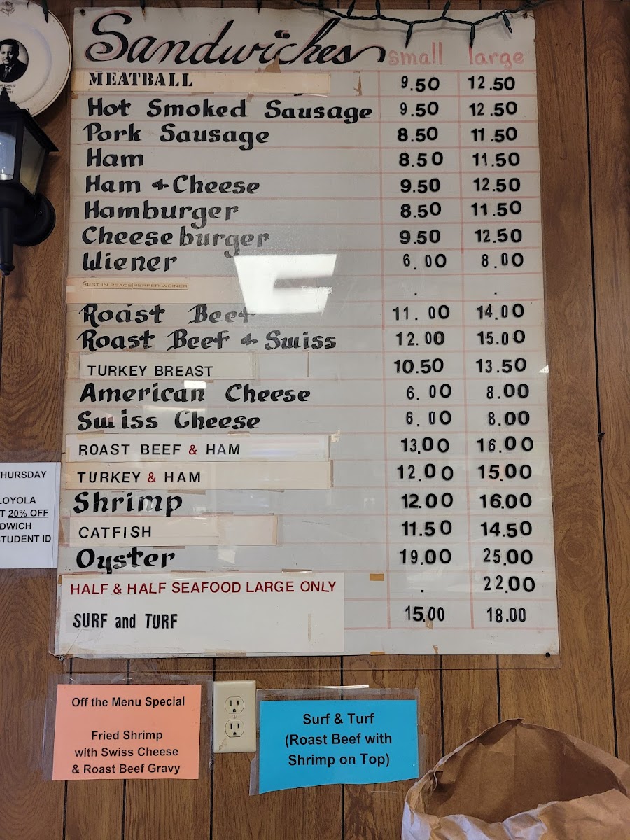 Domilise's Po-Boy & Bar - 8