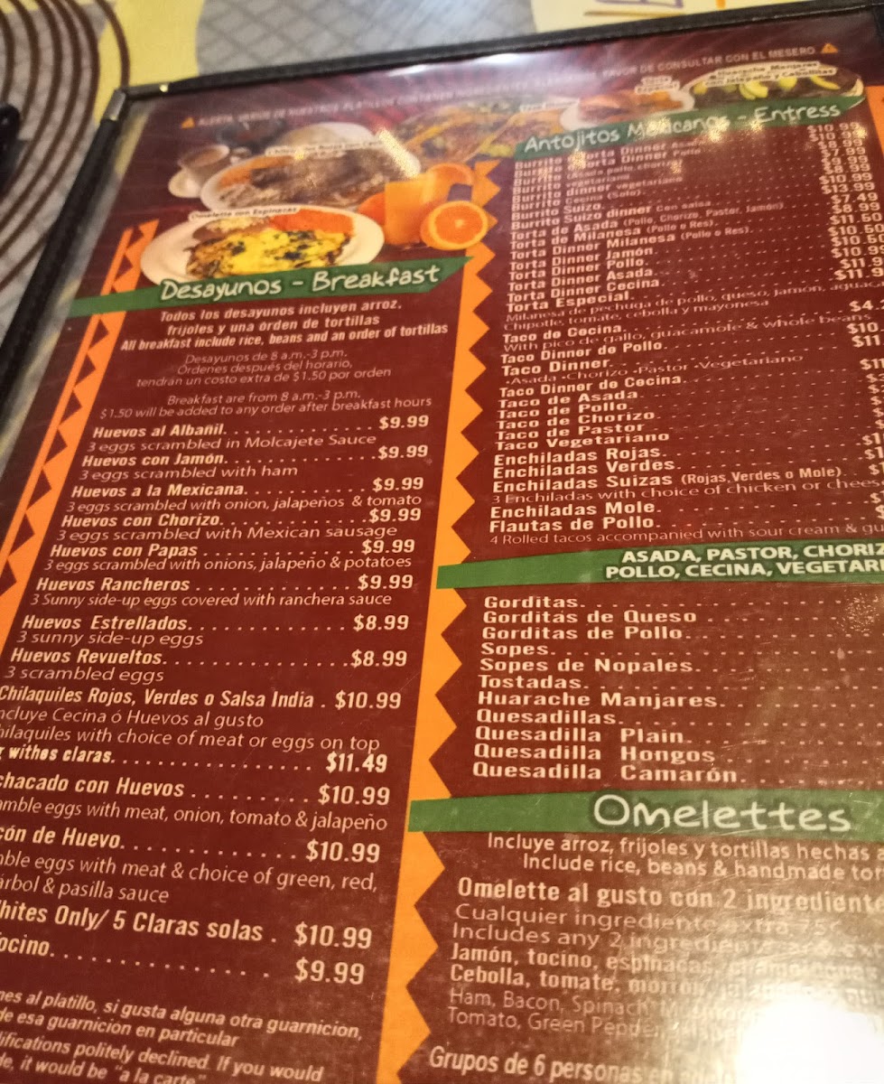 Manjares Restaurant - 9