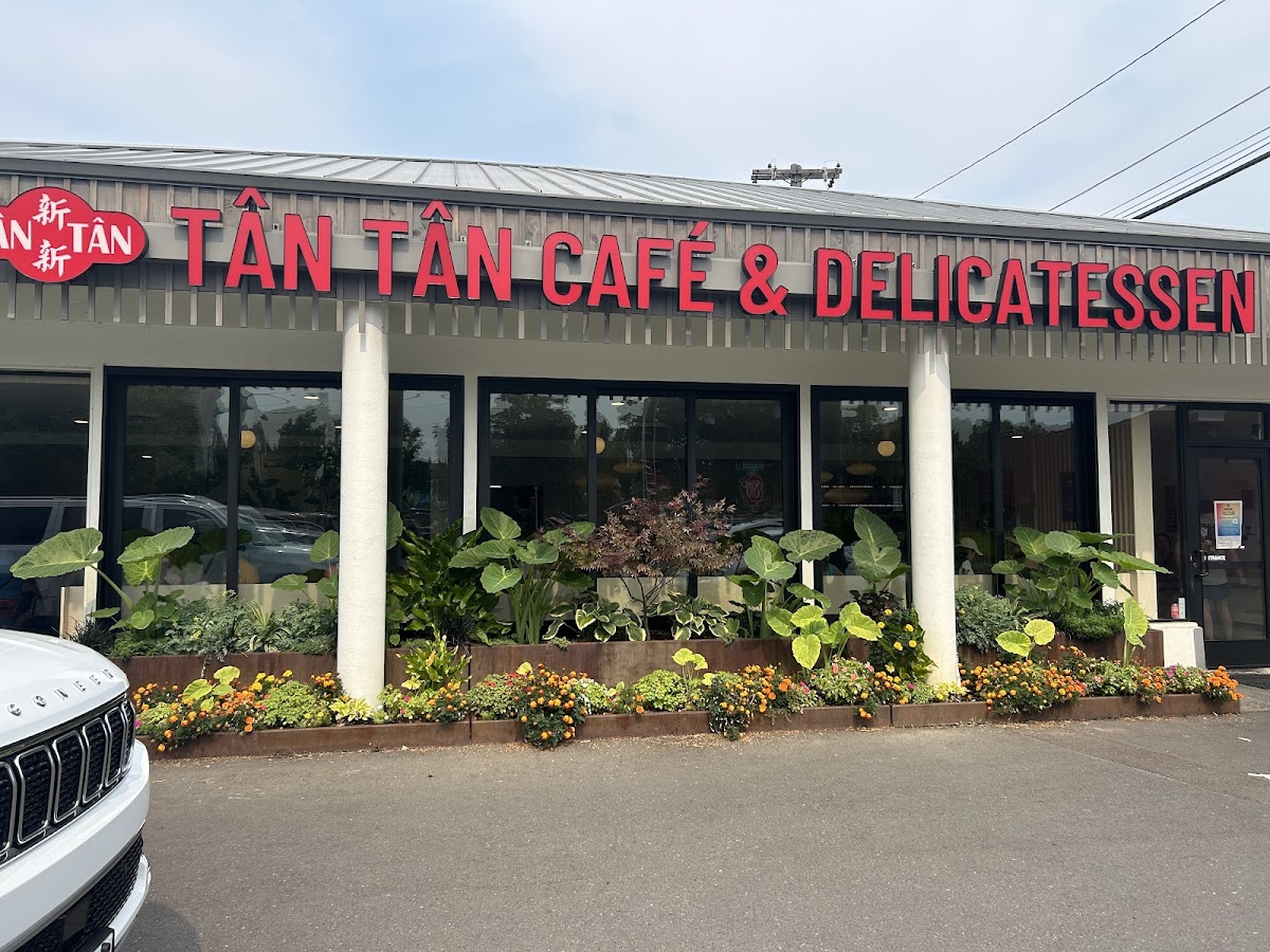 Tan Tan Cafe & Delicatessen