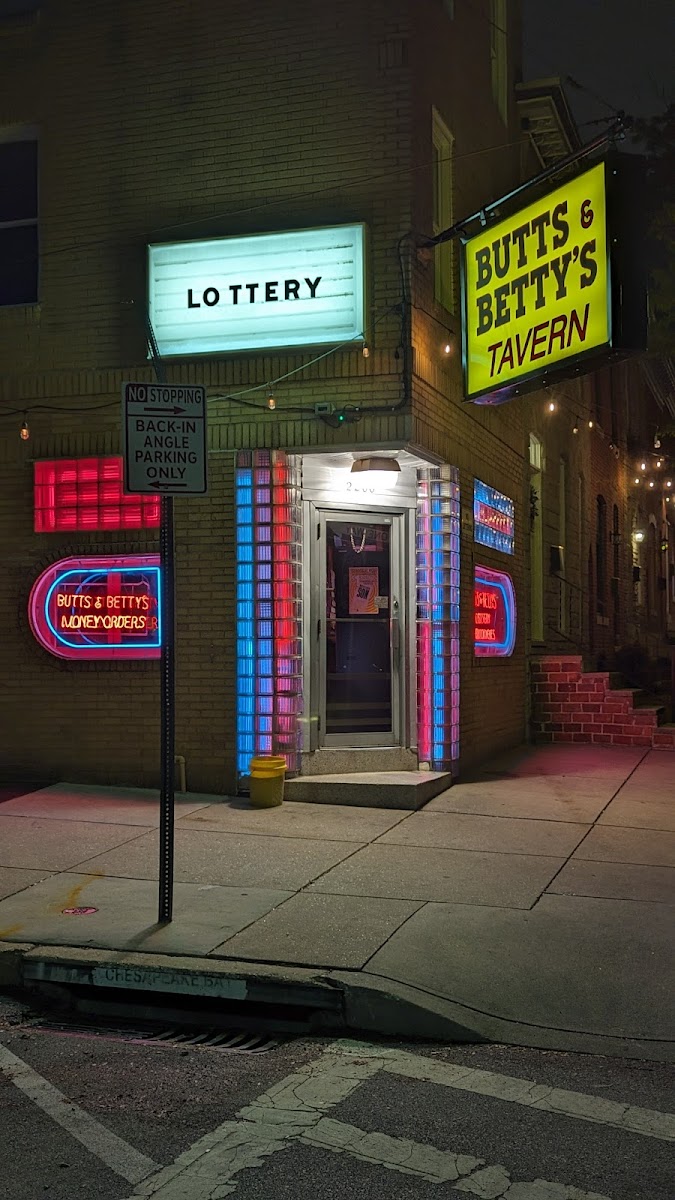 Butts & Betty's Tavern