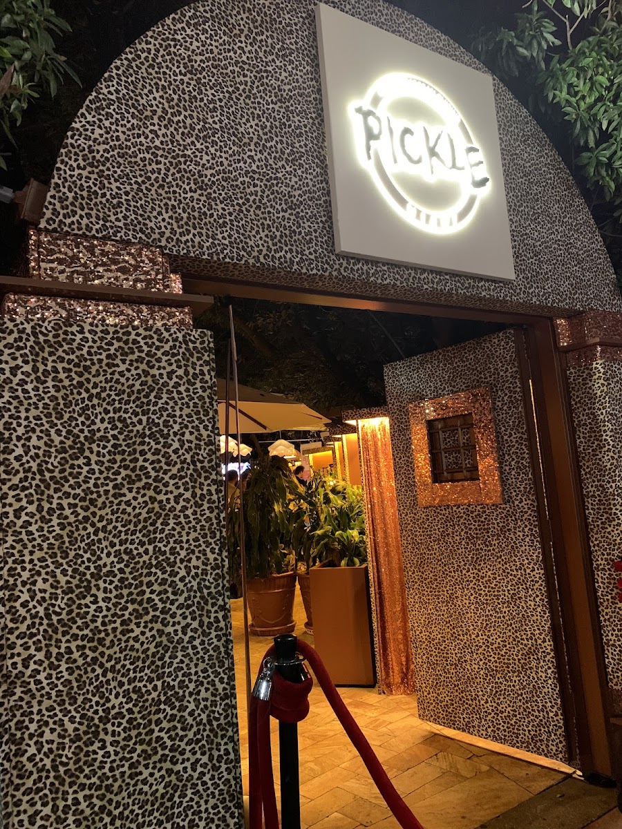 Pickle Lounge and Restaurant
