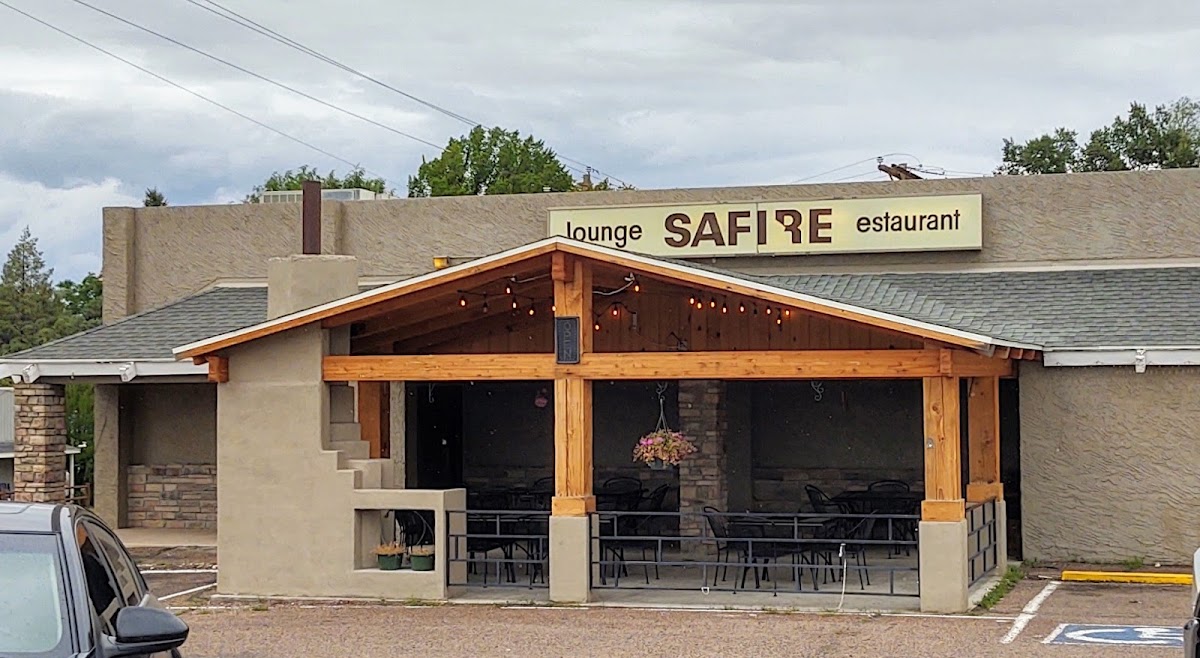 Safire Restaurant & Lounge