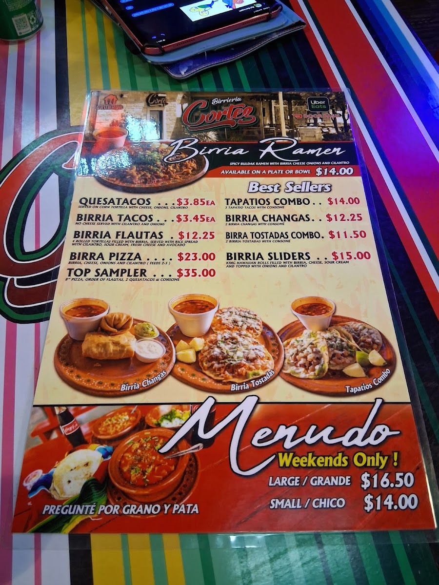 Birrieria y Taqueria Cortez - 4