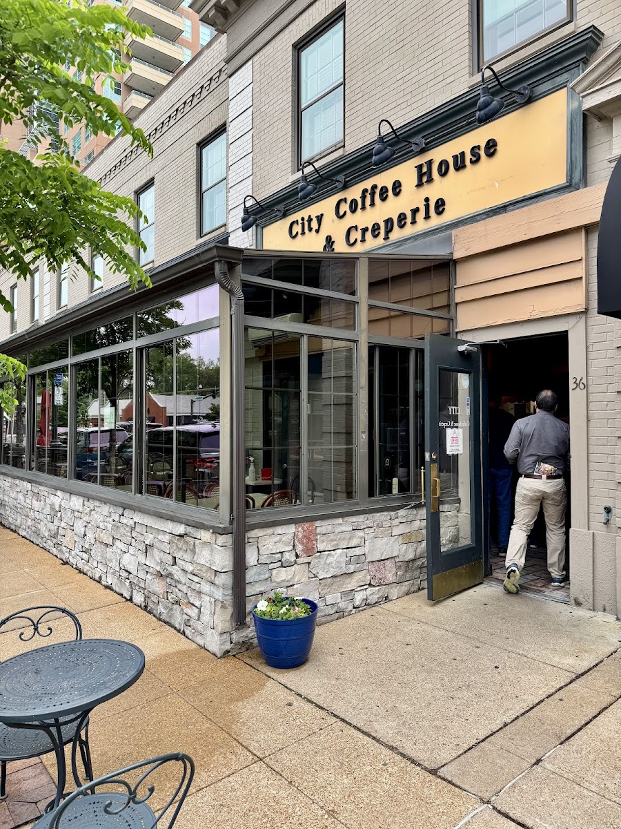 City Coffee & Creperie