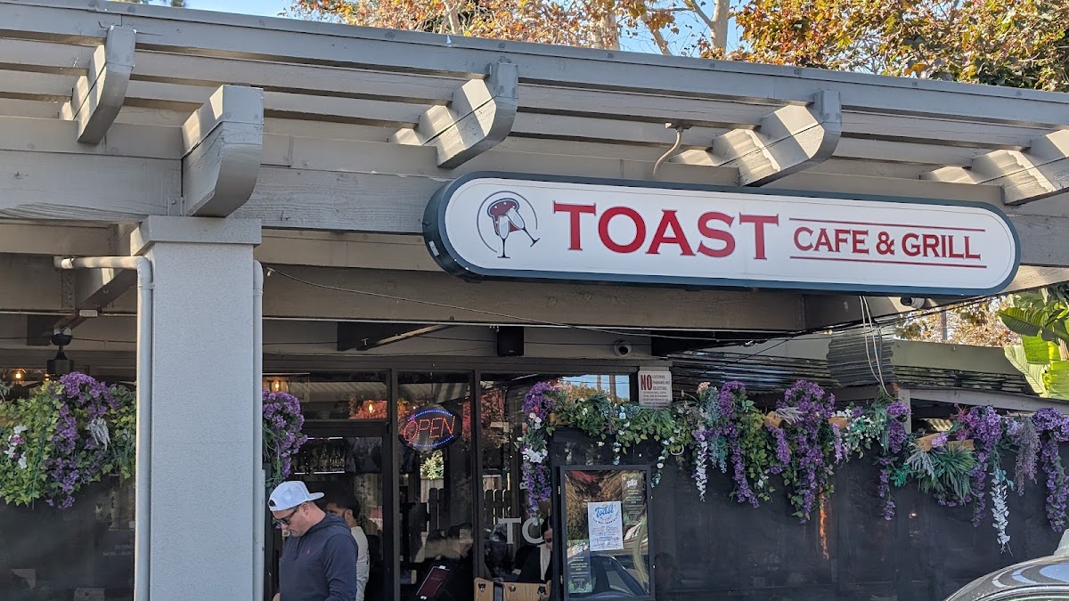 Toast Cafe & Grill