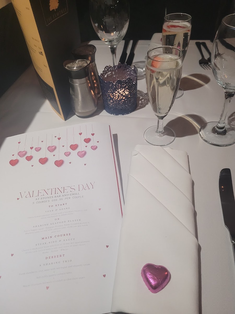 Stones Bar and Grill - 6