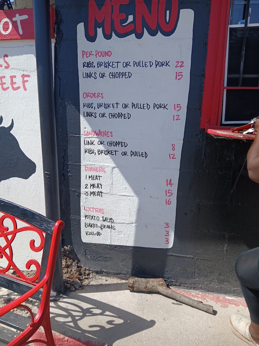 Meshack's Bar-B-Que - 3