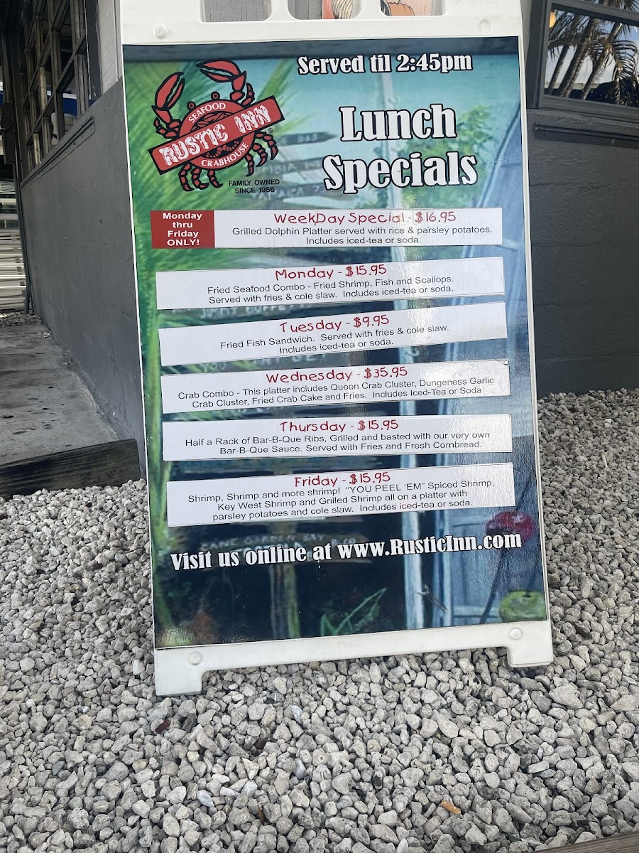 Rustic Inn Crabhouse - 9