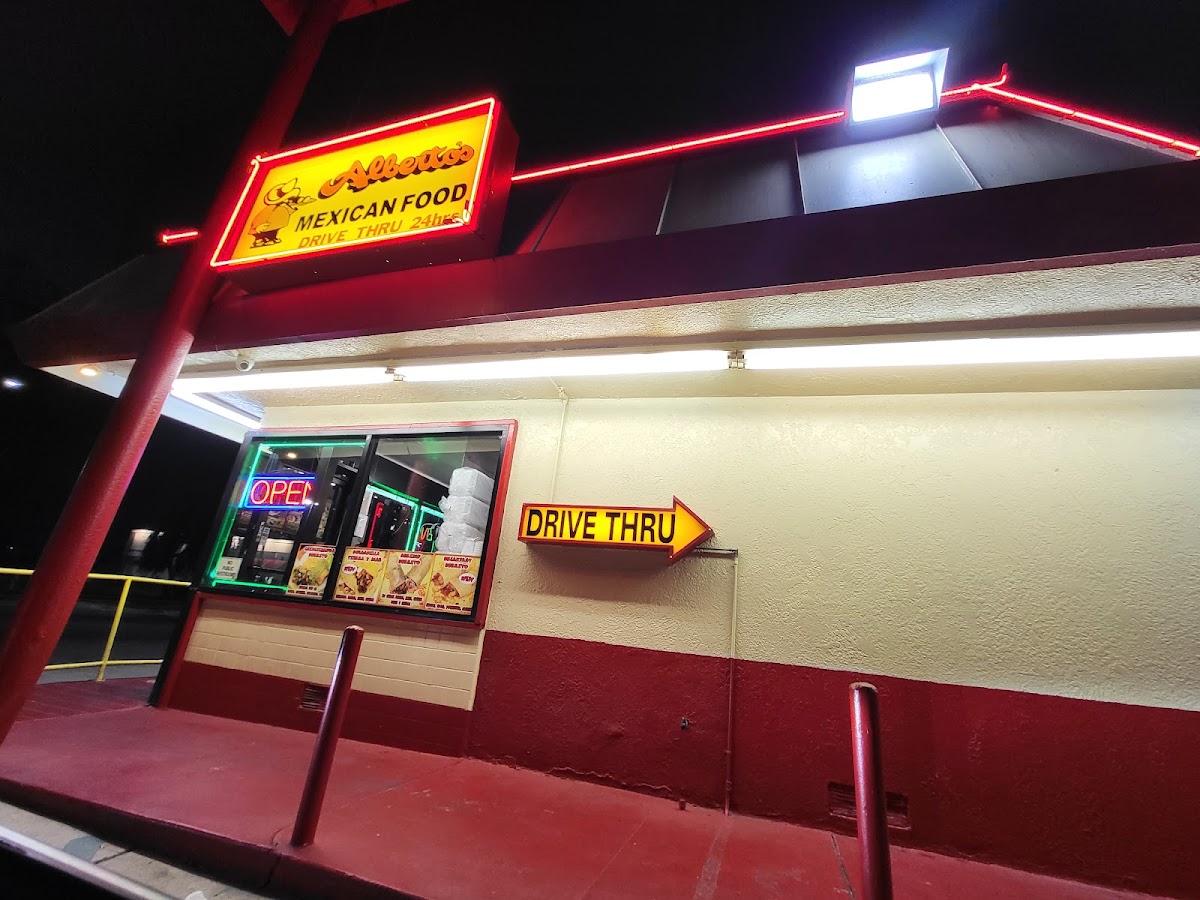 Alberto's Mexican Food
