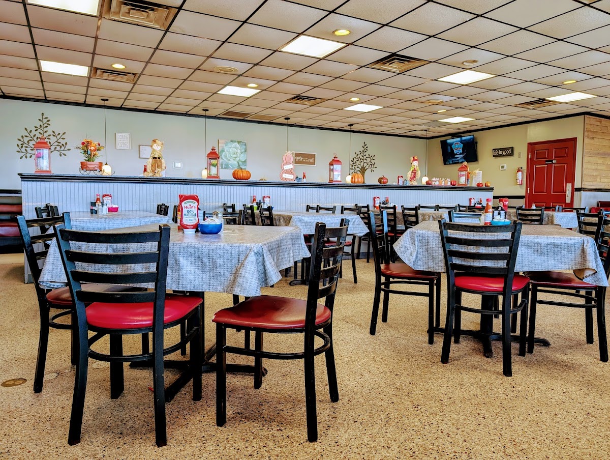 Parkway House Family Restaurant