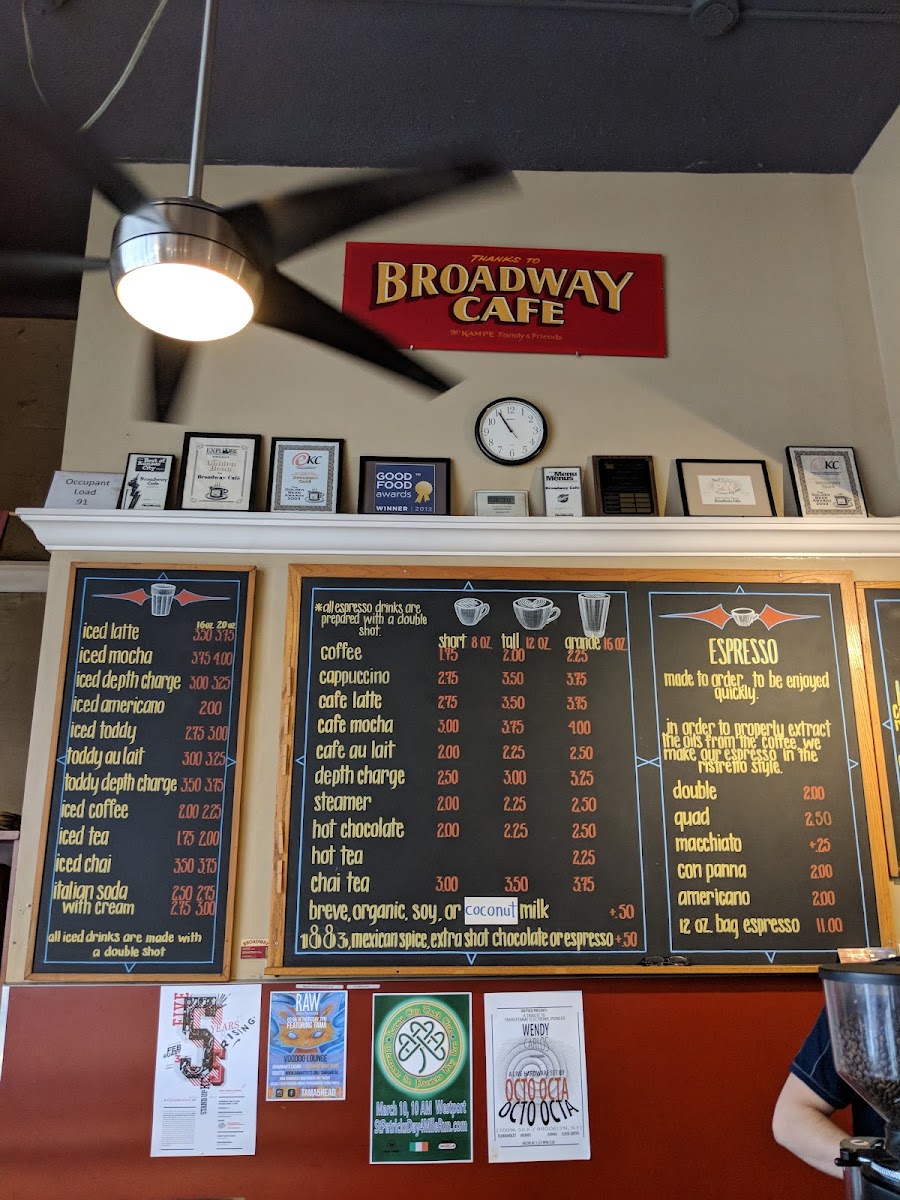 Broadway Café - 4
