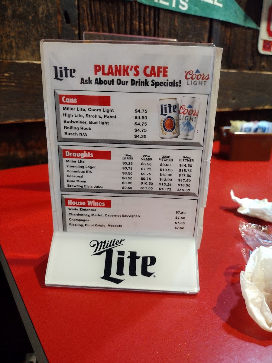 Plank's Cafe & Pizzeria - 6