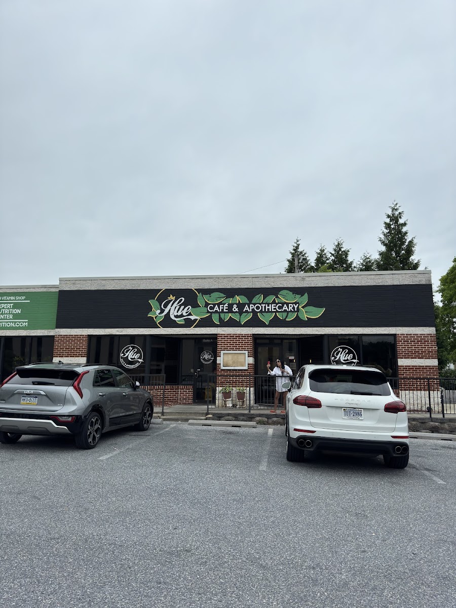 Hue Cafe & Apothecary