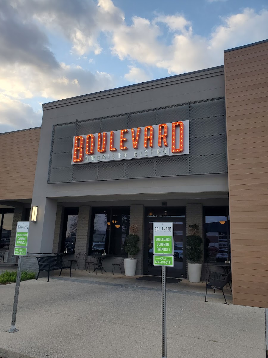 Boulevard American Bistro