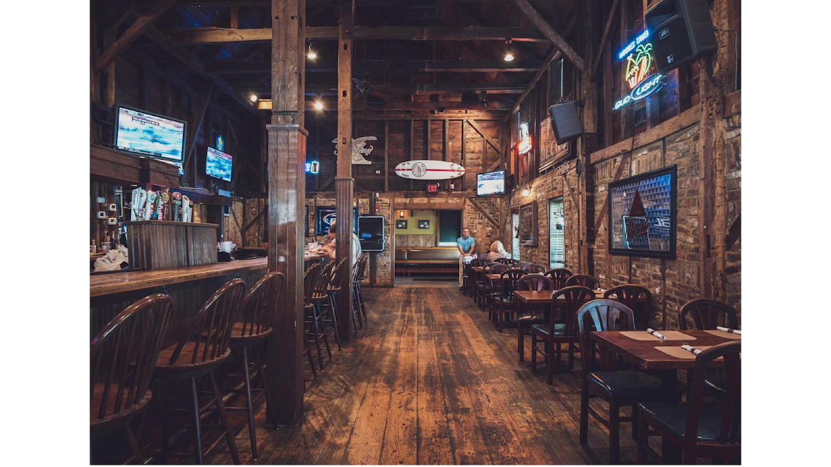 Moore's Tavern & Sports Bar