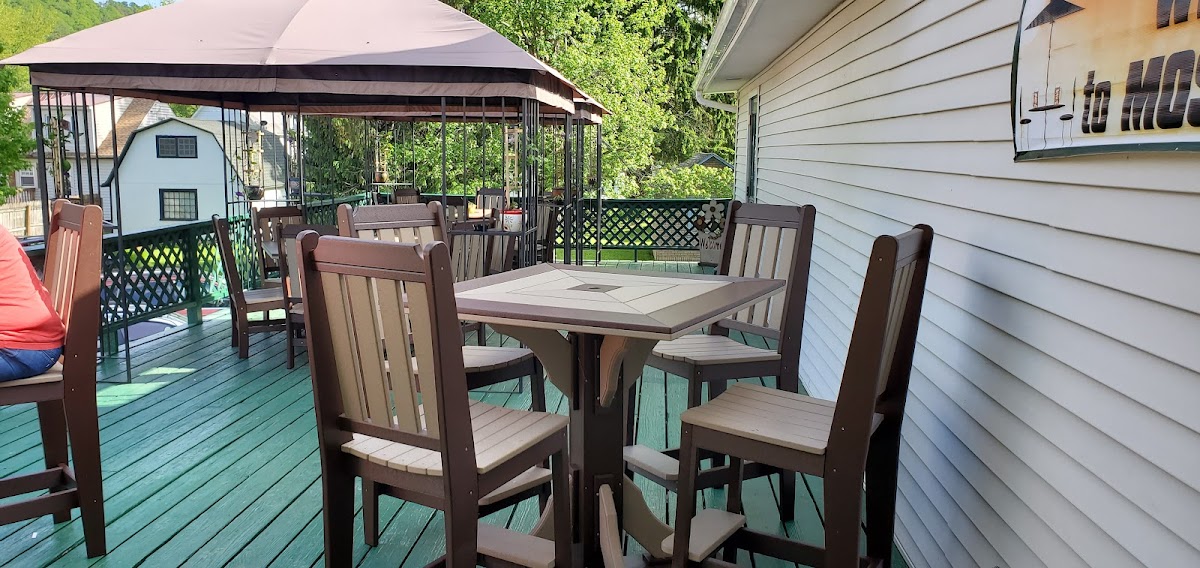 Vinny's Bar and Grill