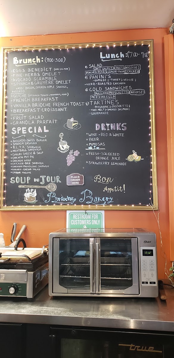 Brioche Bakery & Café - 5