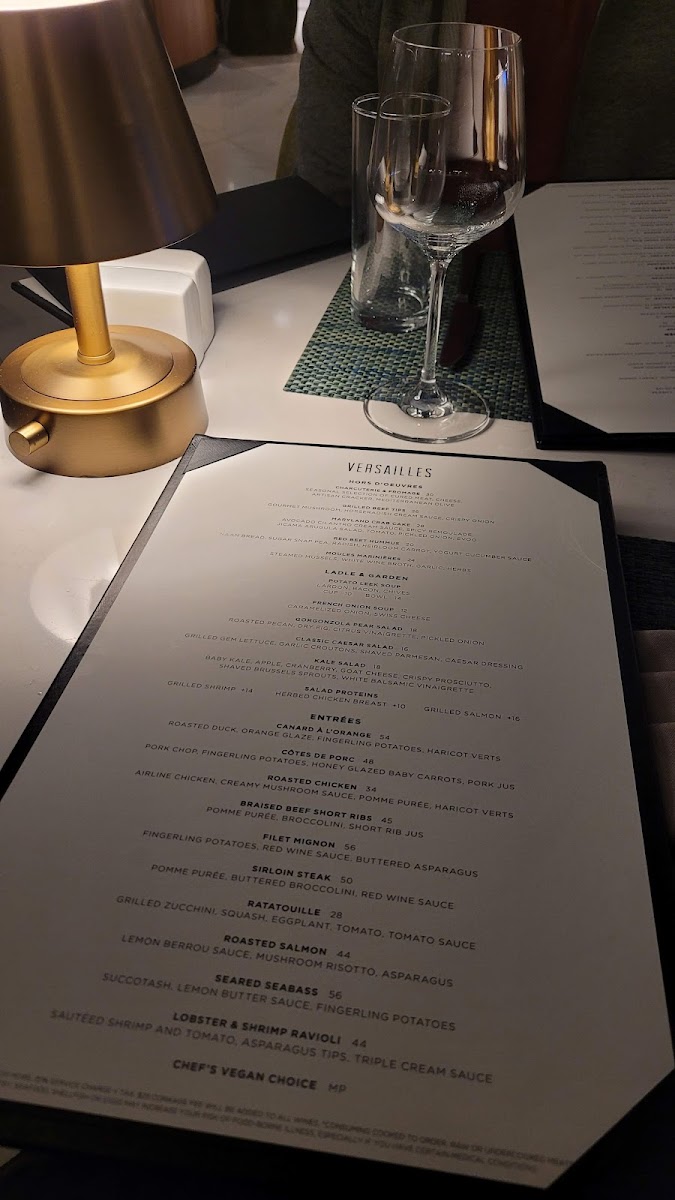 Versailles Restaurant & Bar - 7