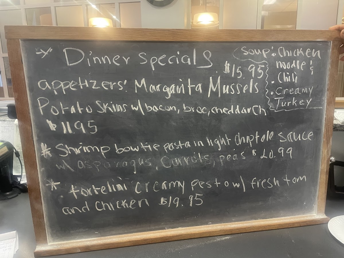 Dolce Luna Italian Restaurant & Pizzeria - 5