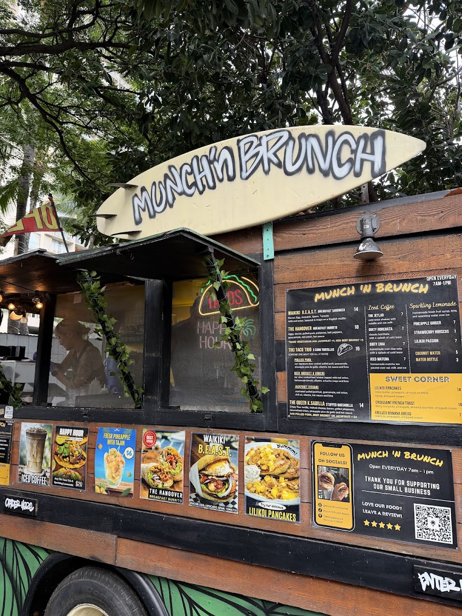 Munch 'N Brunch Food Truck - 5