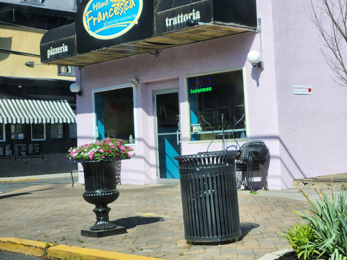 Mama Francesca Pizzeria
