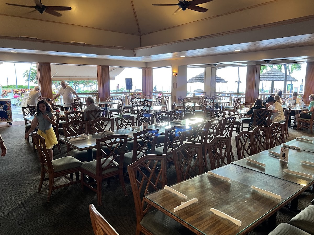 The Beach Club Restaurant & Bar