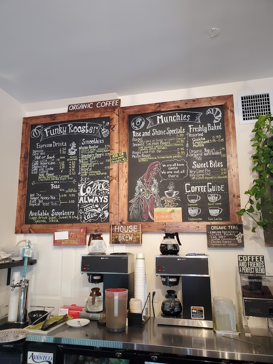 Funky Rooster Coffee House & Wine Bar - 7