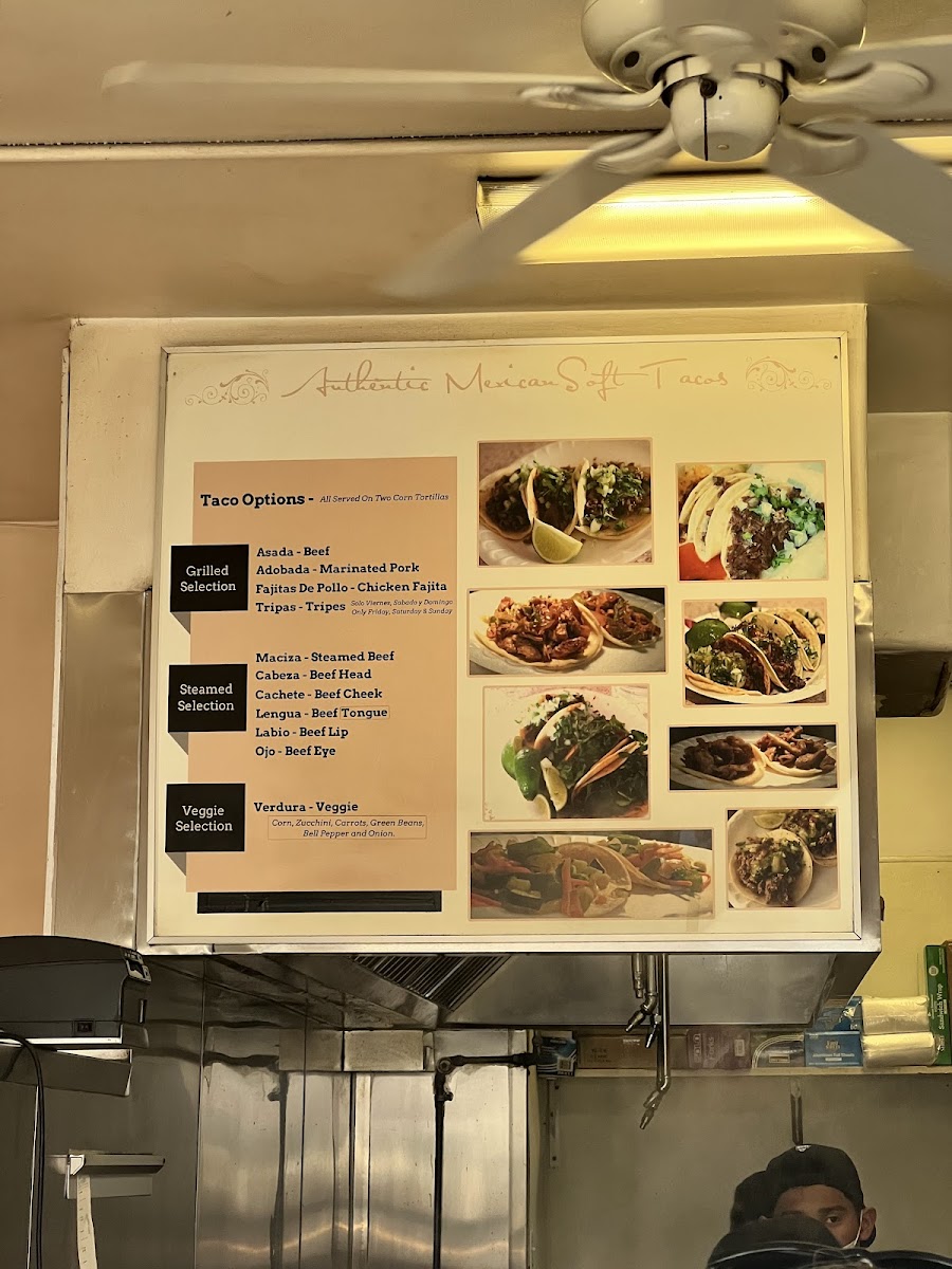 Lilly's Taqueria - 10