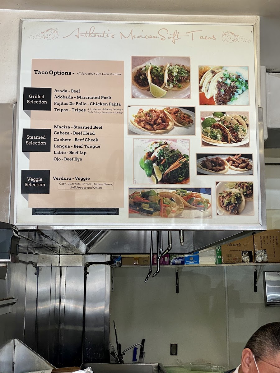 Lilly's Taqueria - 6