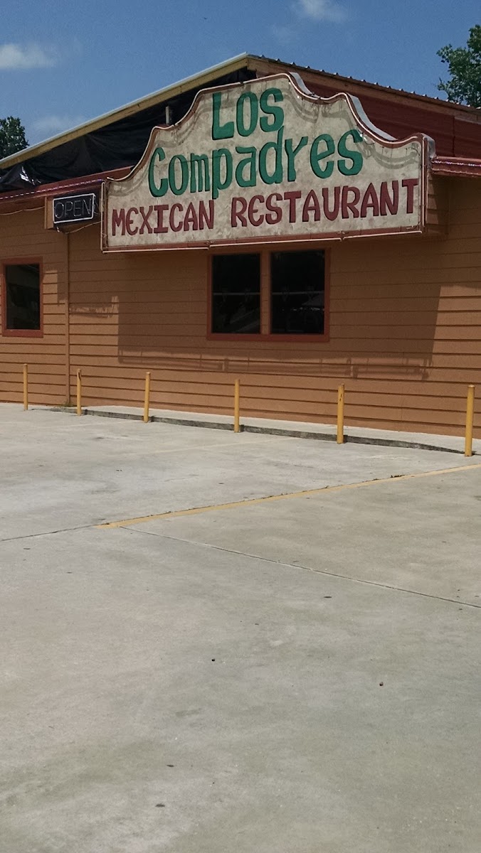 Los Compadres