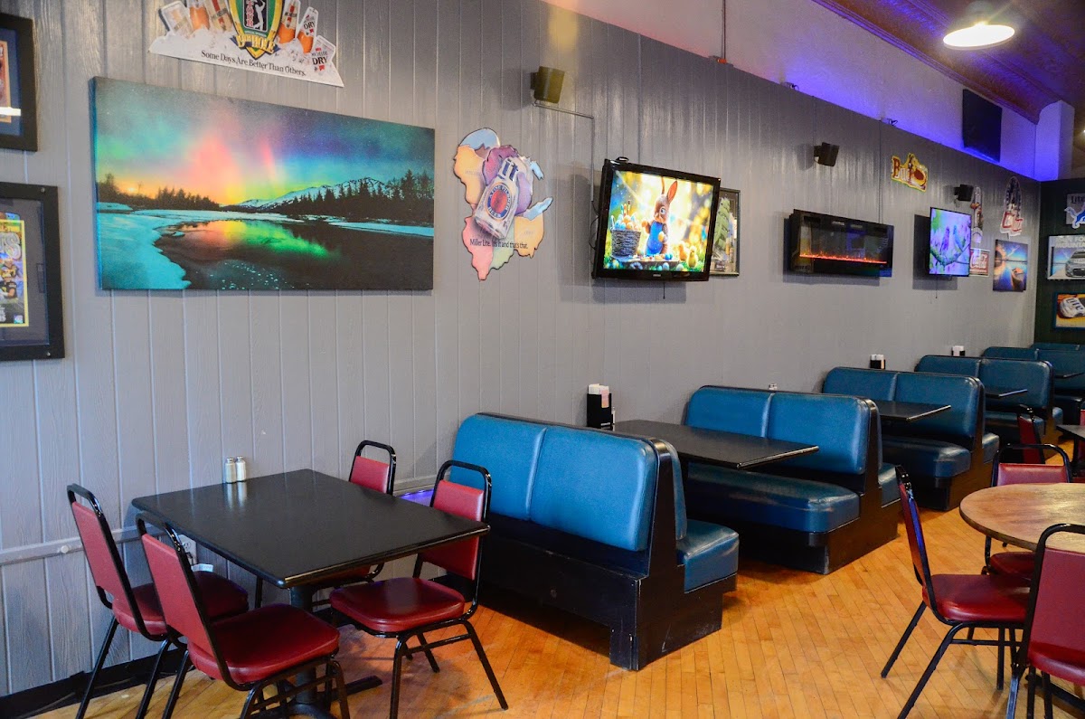 Riversedge Bar & Grill