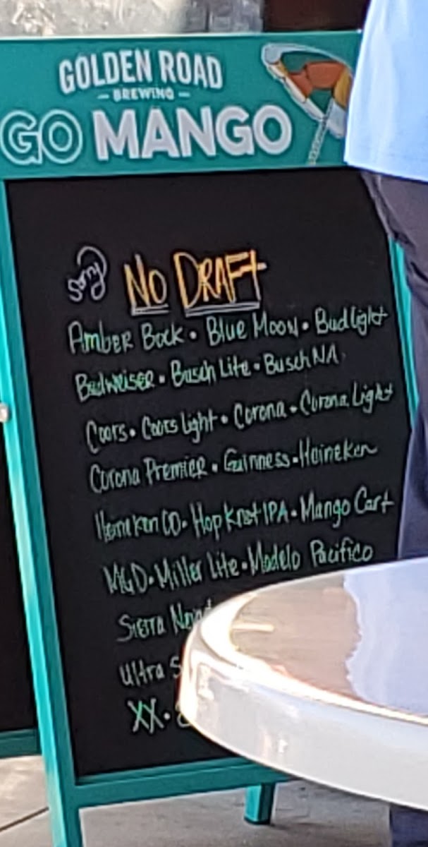 Roadrunner Resort and Floating Dock Bar - 9