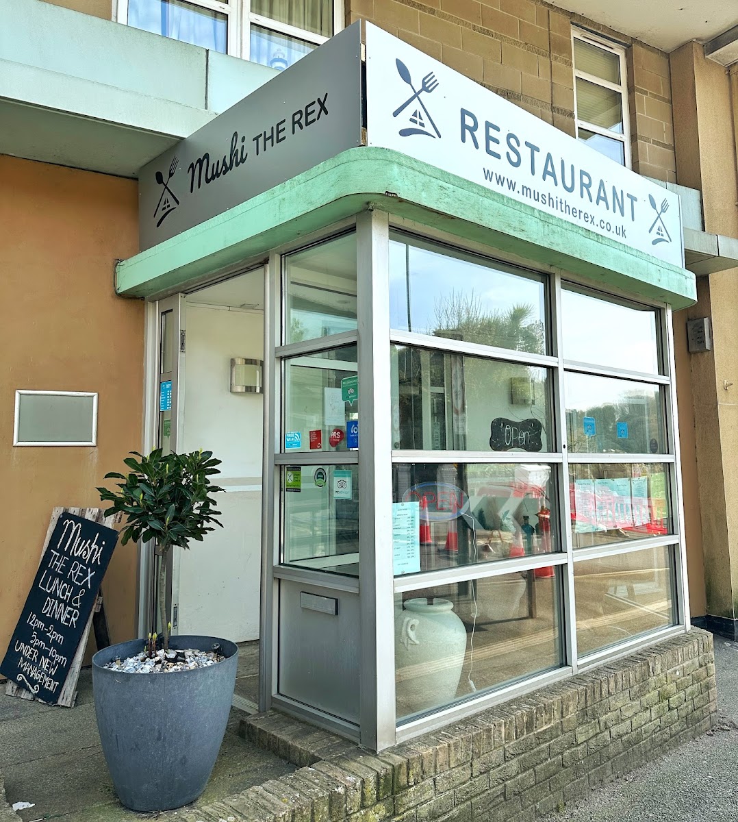 Mushi - The Rex in Ventnor