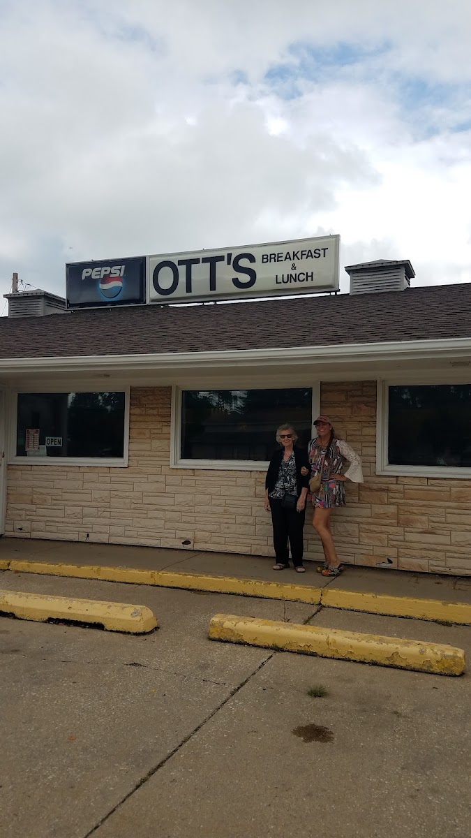 Ott's Drive In