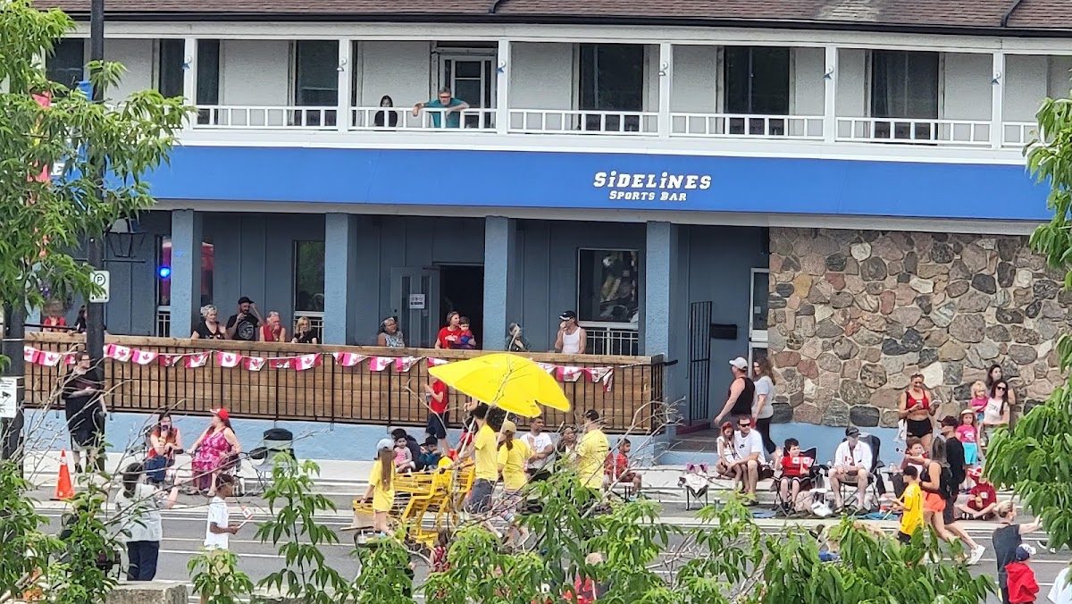 Sidelines Sports Bar & Grill