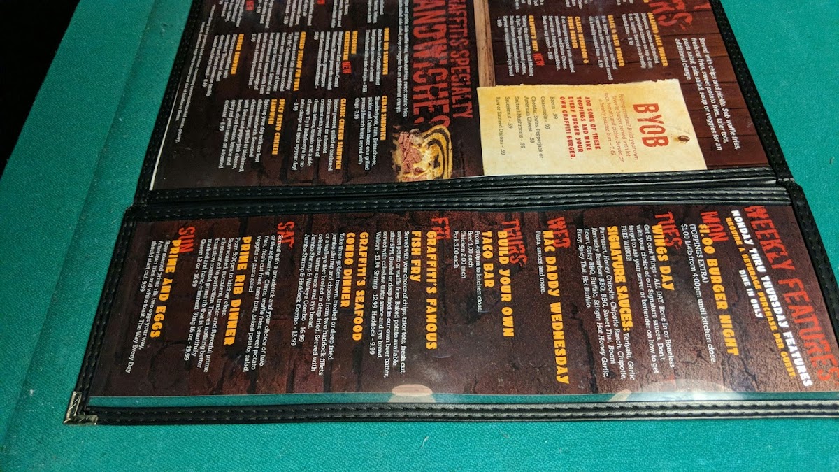 Graffiti's Sports Pub - 4