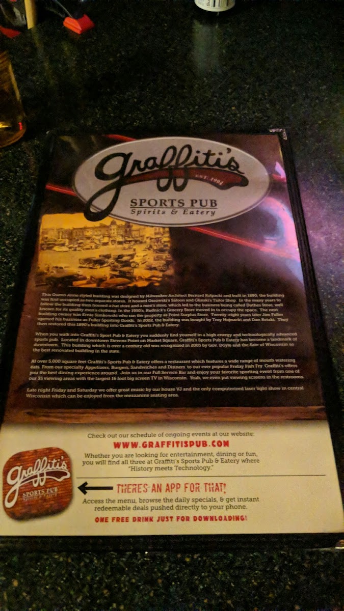 Graffiti's Sports Pub - 5