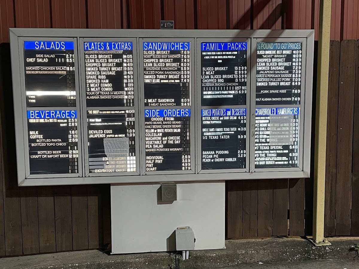 Uncle Dan's BBQ & Ribhouse - 3