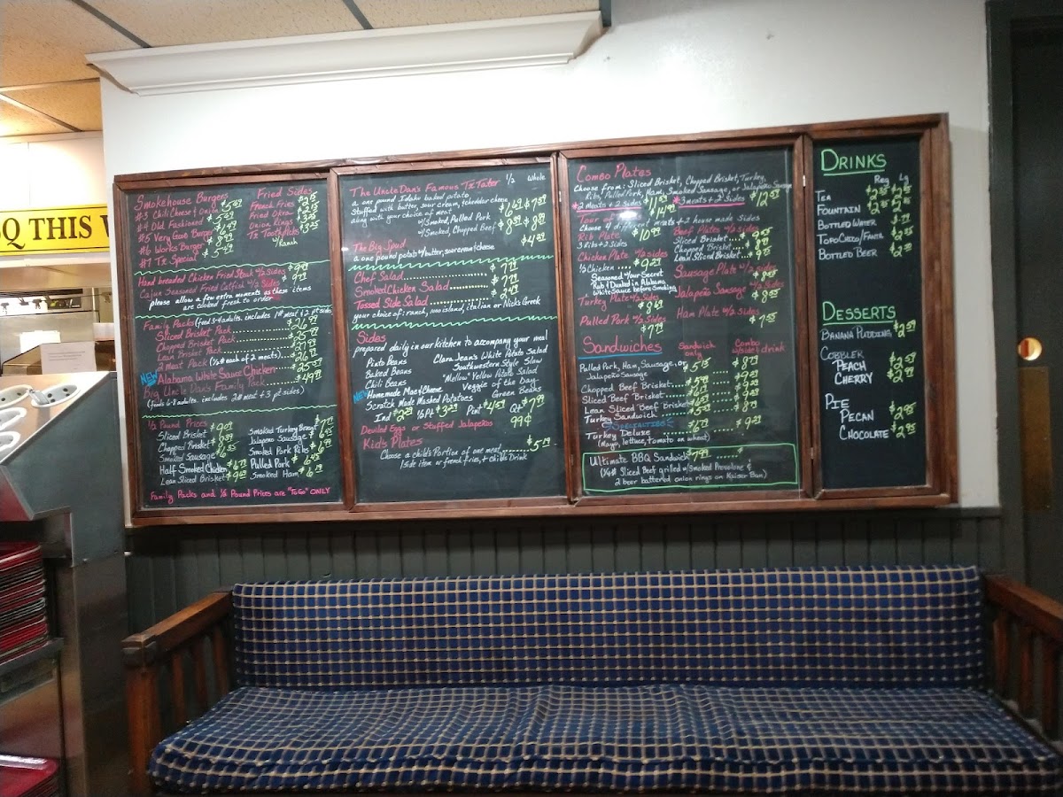 Uncle Dan's BBQ & Ribhouse - 7