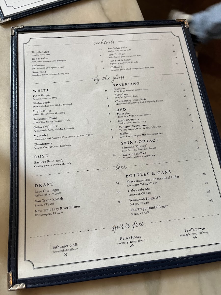 Pearl and Mary Oyster Bar - 10