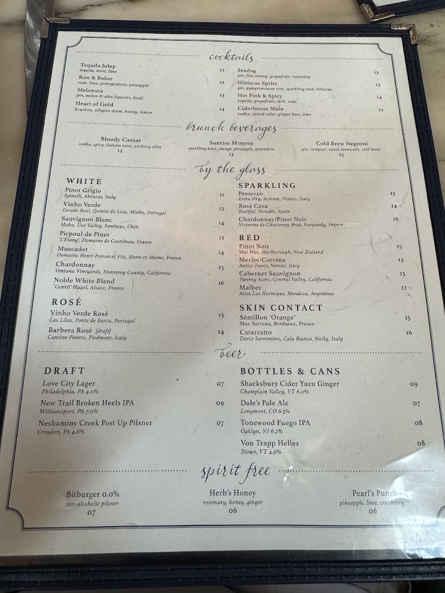 Pearl and Mary Oyster Bar - 3