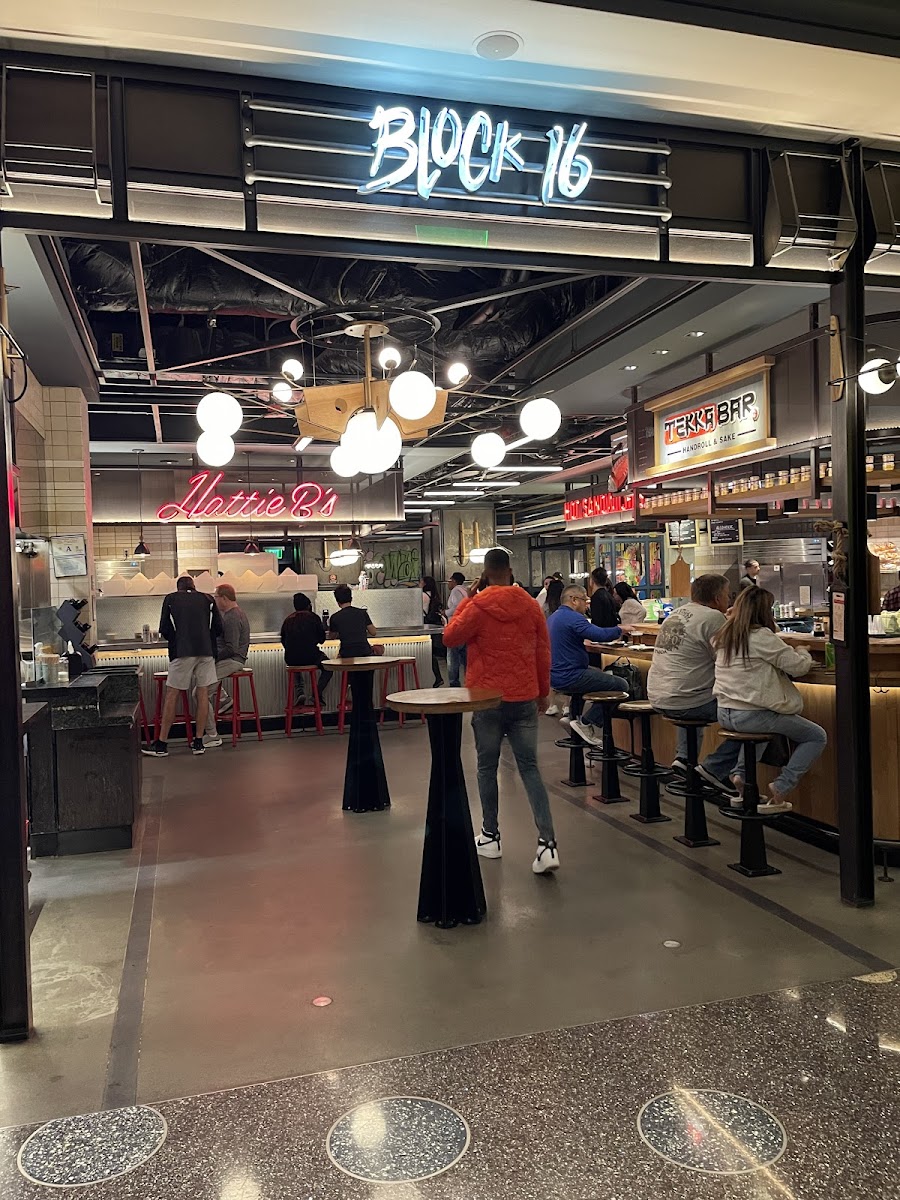 Hattie B's Hot Chicken