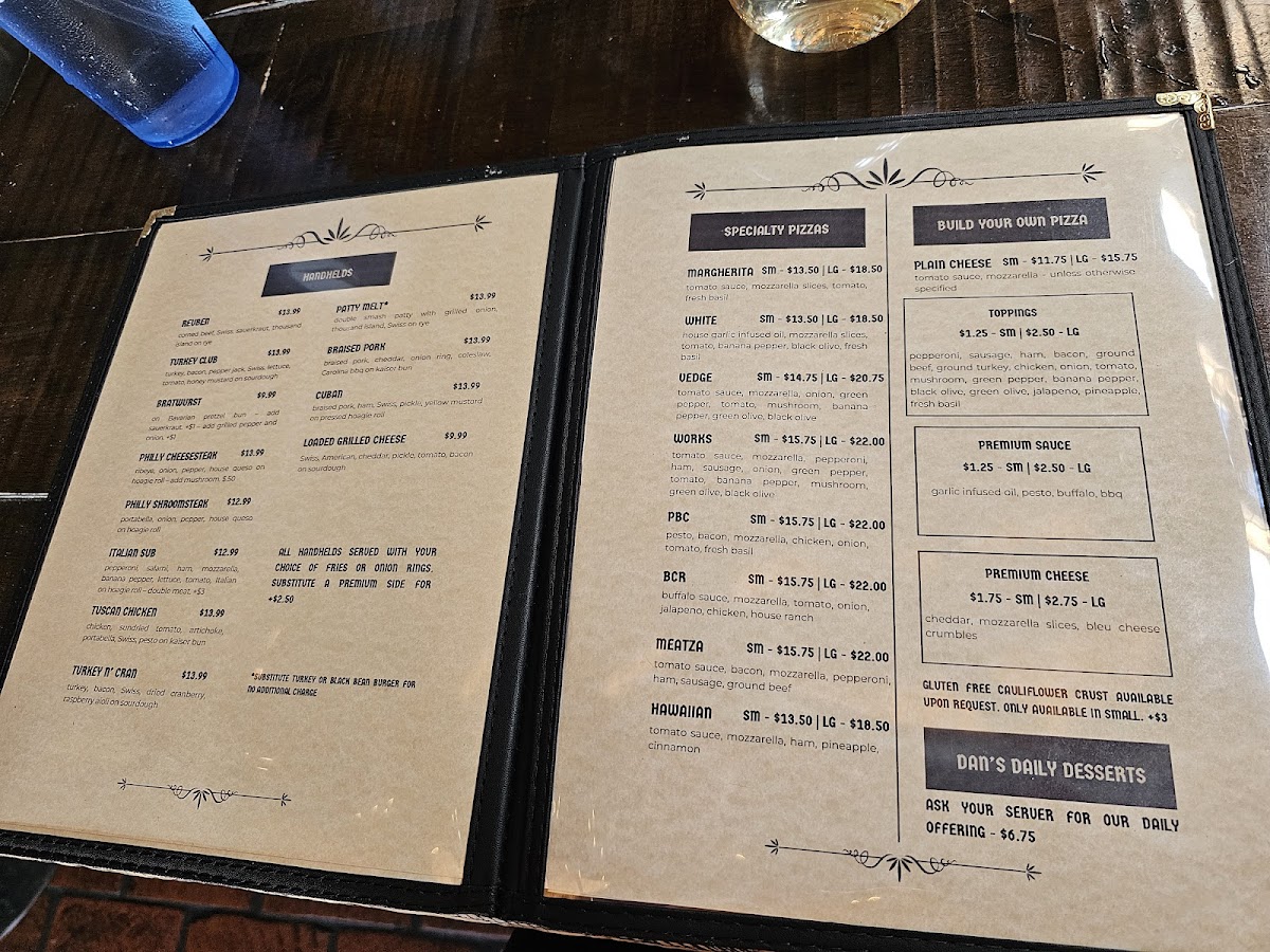 Plank's Bier Garten - 8