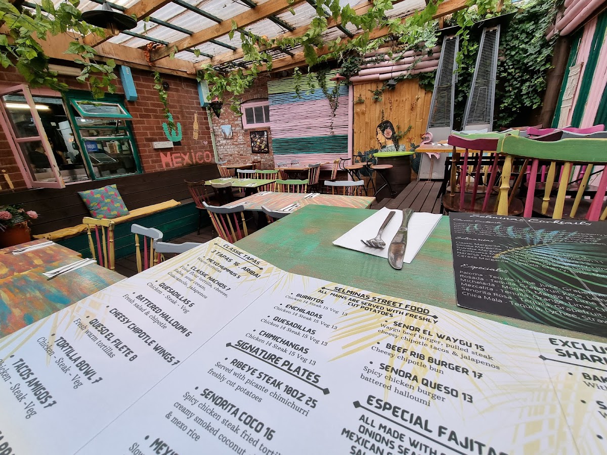 Selminas Restaurant & Bar - 9