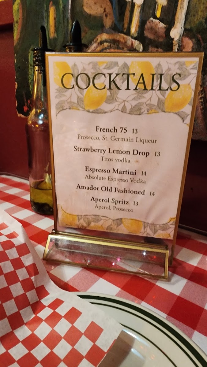 Monjunis Italian Cafe & Grocery - 10