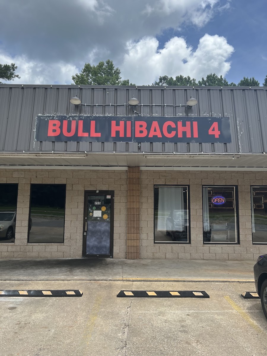 Bull's Hibachi & Sushi