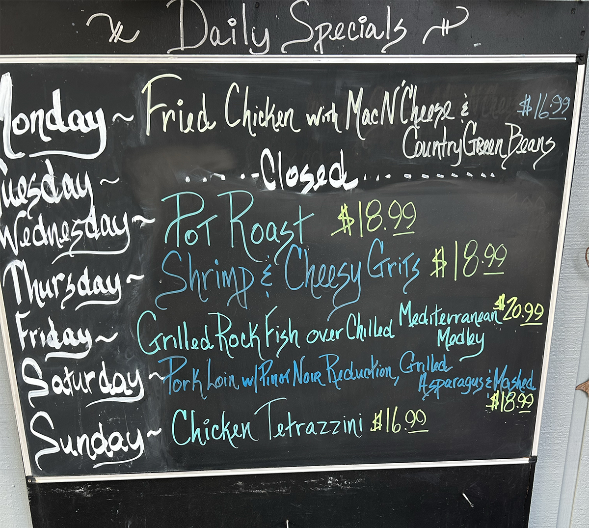 Fifth Avenue Streatery - 1