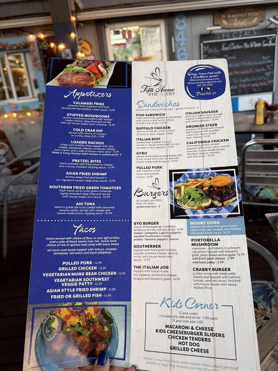 Fifth Avenue Streatery - 5