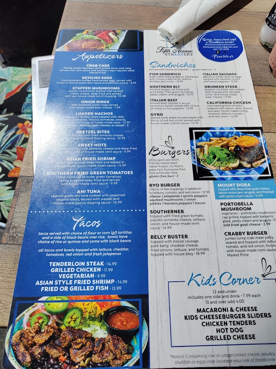 Fifth Avenue Streatery - 8