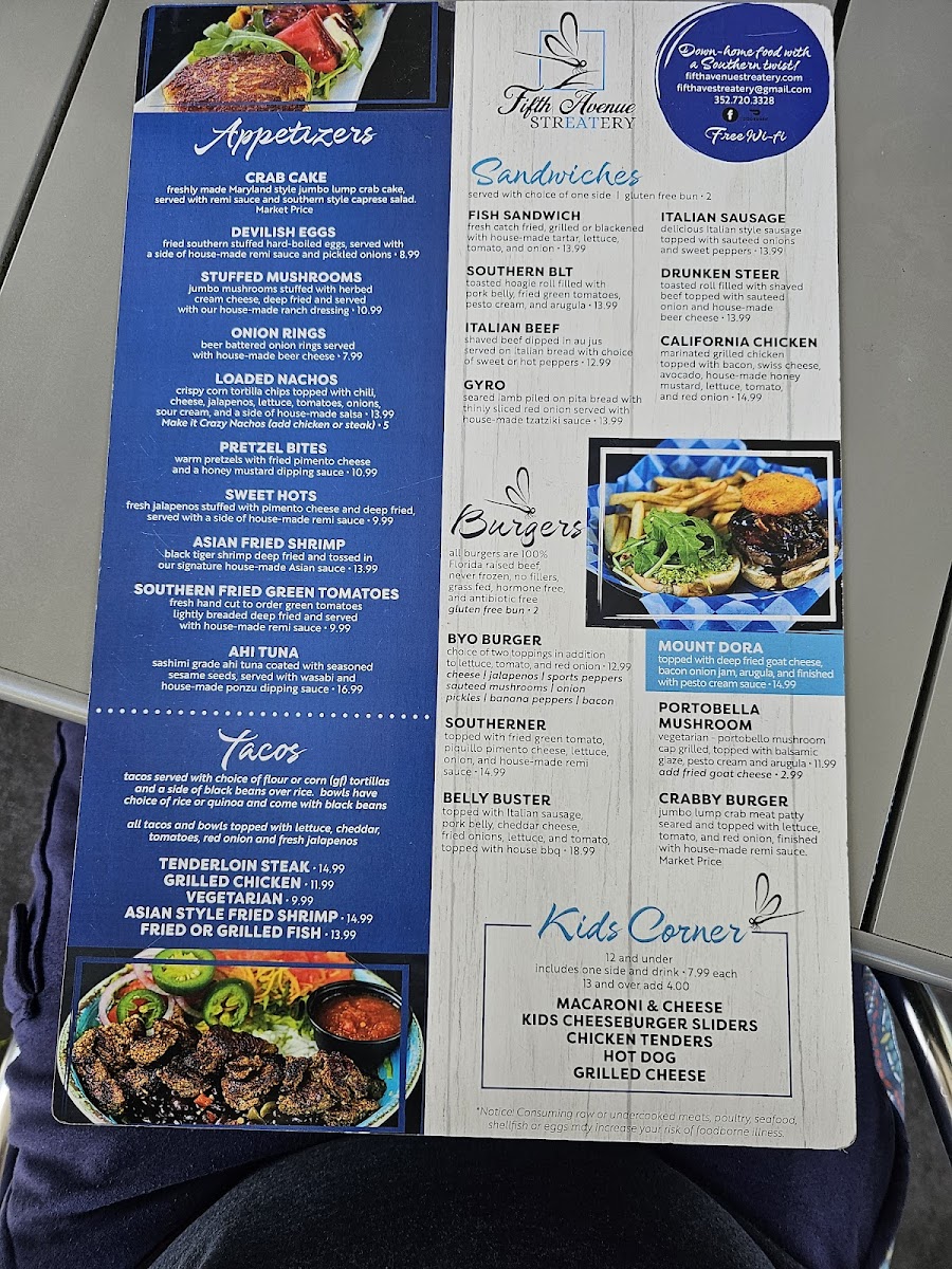 Fifth Avenue Streatery - 9